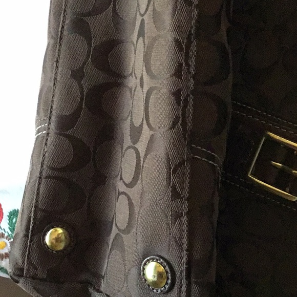 GUC Coach Crossbody Bag - Picture 8 of 8